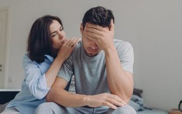 
Lần đầu tiên nhận được 6 triệu tiền lương của chồng, vợ mừng phát khóc