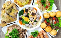 Khách đổ dồn đặt cỗ cúng ông Táo, nhà hàng quá tải từ chối khéo