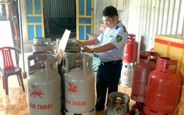 Không phải là cơ sở kinh doanh LPG, 2 cửa hàng vẫn công khai bán gas với nhiều thương hiệu