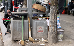 Rác thải ‘bao vây’ thùng rác thông minh ở Hà Nội, kỳ vọng phân loại rác thải đến nay chưa phát huy hiệu quả