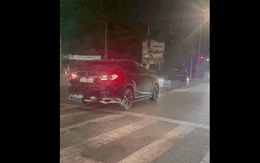 Video: Xe sang Lexus tông liên tiếp vào đầu ô tô đi ngược chiều