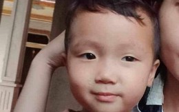 Hàng trăm người trắng đêm tìm bé trai 2 tuổi mất tích bí ẩn trước cổng nhà