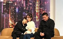 Con gái 3 tuổi mất tích khi mua búp bê, mẹ làm điều đặc biệt sau 32 năm gặp lại