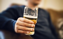 Loại đồ uống làm tăng 5 lần nguy cơ đột quỵ, hại gan nếu uống quá nhiều: Không ít người Việt vẫn ‘mê mệt’