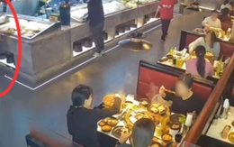 Bị lấy mất điện thoại trong nhà hàng, cô gái chưng hửng khi nghe yêu cầu 'tiền chuộc' trơ trẽn của người đàn ông