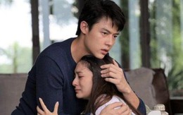 Thấy vợ đứng hồi lâu trước gương, tôi xót thương đưa cô ấy 50 triệu