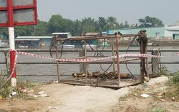 Bị thanh sắt lớn rơi trúng, 3 công nhân thương vong