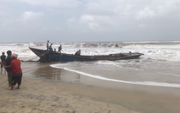 Thông tin mới nhất vụ chìm tàu cá khiến một người mất tích ở Thừa Thiên Huế