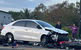 Ô tô 4 chỗ va chạm với cả loạt xe máy ở Phú Quốc, 2 cha con tử vong