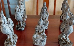 Sập bẫy 'tài xế máy múc kobe' bán tượng cổ vừa đào được