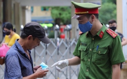 Hà Nội yêu cầu người dân sử dụng phương tiện công cộng phải đeo khẩu trang