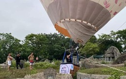 Sự thật về hình ảnh khinh khí cầu đáp xuống nghĩa trang ở Huế