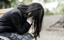 "Mẹ sinh thêm em đi, như vậy con có thể nghỉ ngơi rồi" - Lời nói tuyệt vọng của một thế hệ phải chật vật "vượt sướng" với những gánh nặng luôn bị xem nhẹ