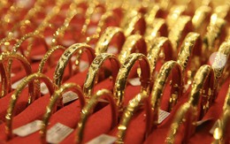 Giá vàng hôm nay 3/4: Choáng vì cả SJC lẫn vàng trang sức đều tiếp tục giảm mạnh