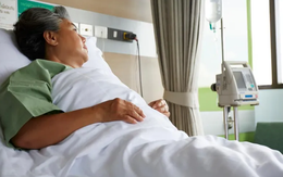 Anh em tôi rất hối hận khi phát hiện ra cuốn sổ chi tiêu của mẹ