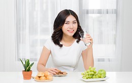 5 nhóm người không nên vừa ăn vừa uống