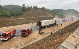 Xe container bốc cháy dữ dội trên cao tốc Cam Lộ - La Sơn, khói cao hàng chục mét
