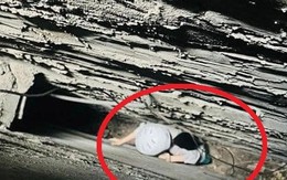 Cứu người phụ nữ bị rơi, lọt vào khe hẹp giữa 2 nhà dân ở TP.HCM
