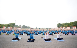 Hơn 1.000 người đồng diễn Yoga lan tỏa tinh thần sống “Hài Hòa và An Lạc”