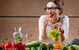 Ăn uống không đúng cách có thể gây khó tiêu