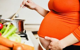 Cách xử trí ban đầu tại nhà cho mẹ bầu bị ngộ độc thực phẩm