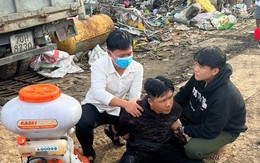 Hai chiến sĩ nghĩa vụ công an bắt trộm trên đường đi thi về