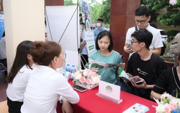 Ngày hội việc làm sinh viên Y Hà Nội 2023