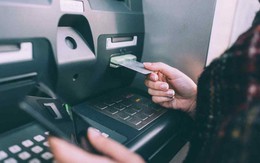 Rút tiền ATM như thế nào để không gặp những sự cố đáng tiếc