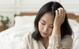 4 dấu hiệu không ngờ cảnh báo đường ruột có vấn đề, dấu hiệu đầu ít ai ngờ