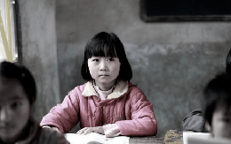 Dòng nhật ký quặn lòng của bé gái bị cha mẹ bỏ lại nông thôn ở Trung Quốc