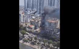 Video: Khống chế đám cháy lớn tại nhà dân trên phố Tam Trinh, Hà Nội
