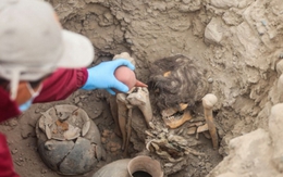 Khai quật mộ cổ, chuyên gia phát hiện "xác ướp tóc dài" 1.000 năm tuổi trong tư thế lạ
