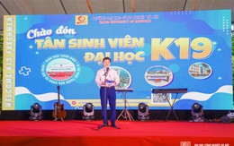 Sinh viên K19 - Hân hoan ngày tựu trường