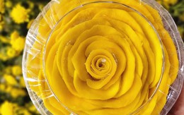 Hoa hồng làm bằng nguyên liệu đặc biệt, giá 100 nghìn đồng/bông vẫn đắt hàng