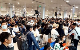 Sân bay Tân Sơn Nhất đông lên từng ngày, nhiều chuyến bay bị trễ giờ