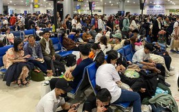 Hơn 650 chuyến bay bị chậm giờ ở Tân Sơn Nhất do thời tiết