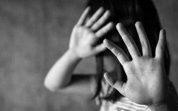 Tạm giam thanh niên hiếp dâm bé gái 3 tuổi