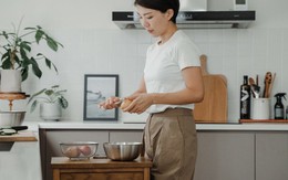 Công cụ sắp xếp được các bà nội trợ Nhật Bản yêu thích, giải cứu cho căn bếp lộn xộn của bạn