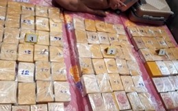 Kiểm tra căn hộ của hai người nước ngoài, phát hiện 184 bánh heroin