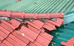 Mưa đá sau nắng nóng gay gắt ở Nghệ An, ảnh hưởng hơn 200 mái nhà
