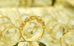 Giá vàng hôm nay 12/5: Vàng miếng SJC vượt mốc 92 triệu đồng/lượng, vàng nhẫn ra sao?