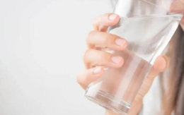 4 triệu chứng sau khi uống nước là 'lời cầu cứu' từ thận của bạn