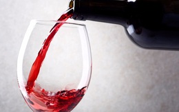 Rượu vang đỏ giúp tăng ham muốn ở cả nam và nữ?