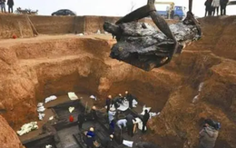 Nghi ngờ gò đất lớn có kho báu, chuyên gia cho nổ mìn, khai quật suốt nhiều ngày đêm: Hơn 100 báu vật 1.700 năm tuổi được tìm thấy