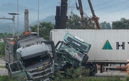 Tai nạn nghiêm trọng ở Đà Nẵng, xe đầu kéo lao vào xe tải