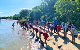 Những lớp dạy bơi miễn phí trên sông, vơi nỗi lo trẻ đuối nước cho hàng ngàn gia đình