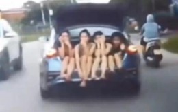 Chở 4 cô gái ở cốp ô tô, tài xế bị tước giấy phép lái xe