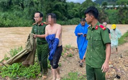 Bộ trưởng Lương Tam Quang gửi thư khen công an lao xuống dòng nước lũ cứu người