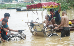 Cận cảnh nhiều nơi của Hà Nội ngập nặng do nước sông Hồng dâng cao