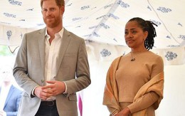 Mẹ Meghan nghĩ gì khi lần đầu gặp chàng rể Harry?